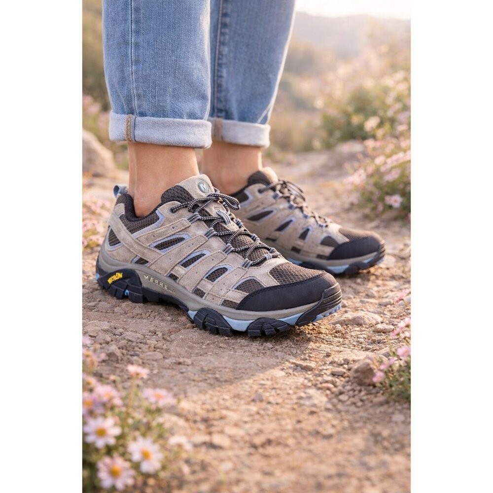 Merrell Women’s Hiking Trail Shoes Vibram Sole Gray Taupe Lightly Worn Size 10